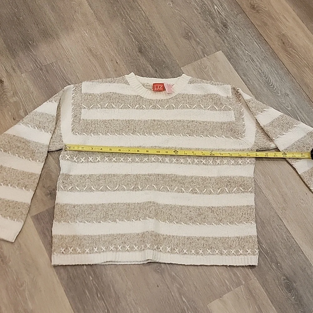 Sweater - Picture 4 of 4